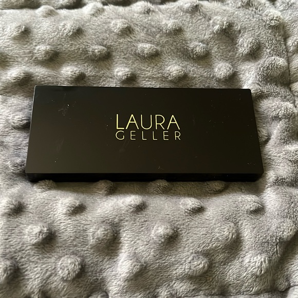 Laura Geller “Think Pink” Eye, Cheek, Lip Pallette - Picture 3 of 3